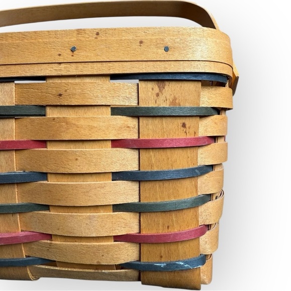 Longaberger 1998 12" x 12" Cake Basket W/ Protector & Wooden Lid - Picture 14 of 15